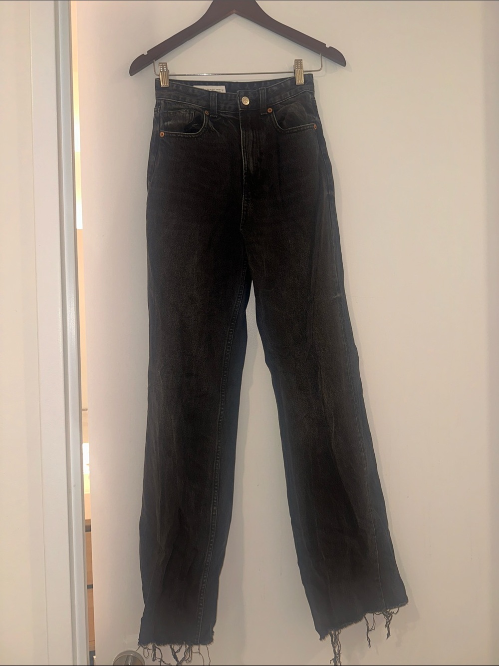 Zara Black Women's Straight-Leg Jeans